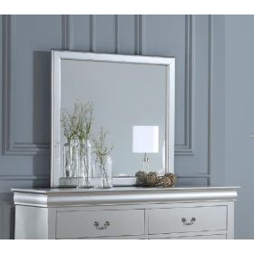 Louis Philippe III Mirror in Platinum YJ - 26704